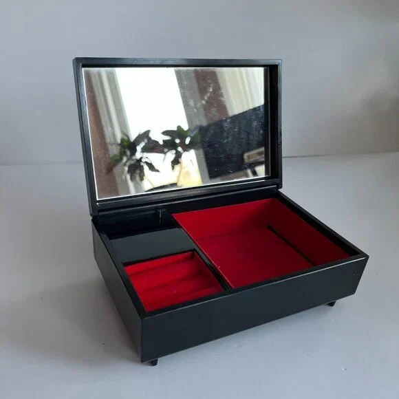 Vintage Otagiri Black Lacquered Musical Jewelry Box Made in Japan - Picture 6 of 11